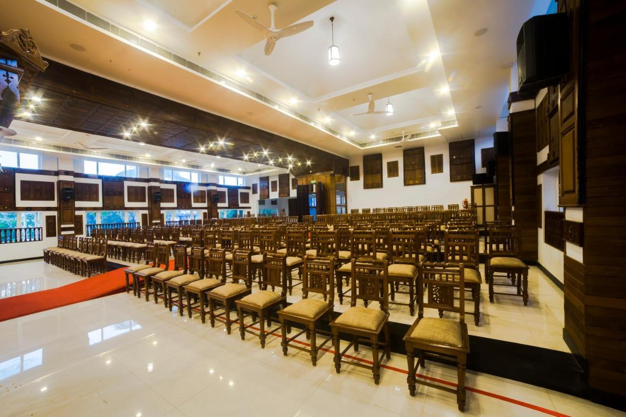Hotel Guruvayur Darshan Экстерьер фото