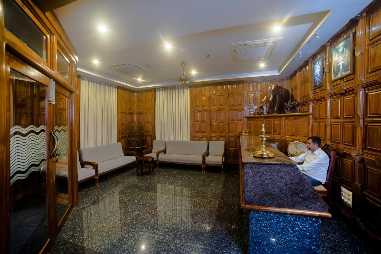 Hotel Guruvayur Darshan Экстерьер фото